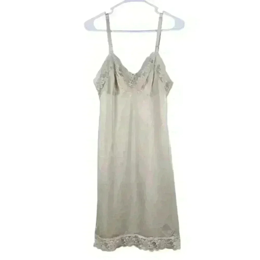 Lovely LACE Vintage‎ LORRAINE Full SLIP Silky Nylon Floral Lace Size 34 Tall